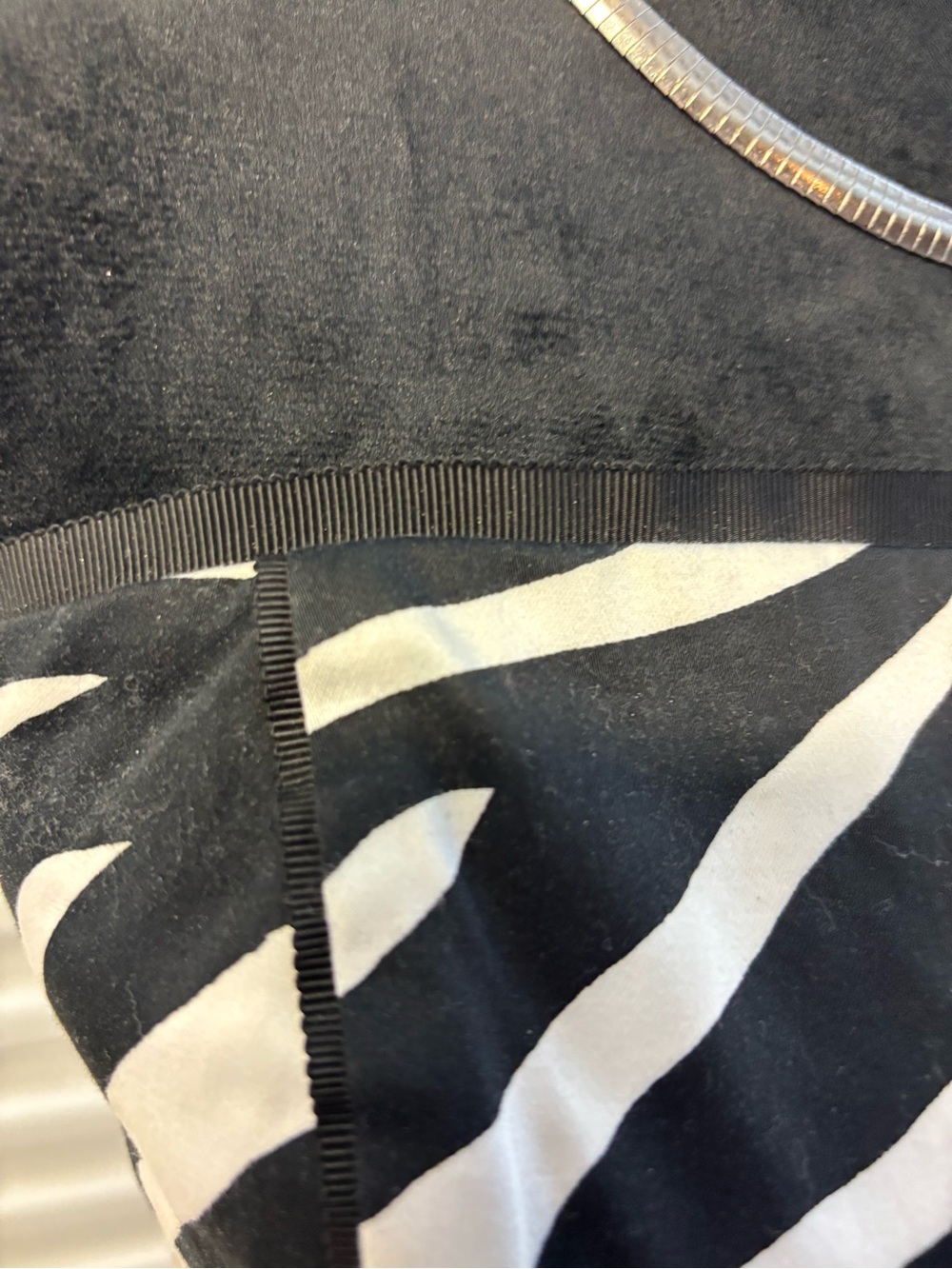 White House Black Market Black & White Strapless Floral Zebra Bone in iCami New - Picture 8 of 10